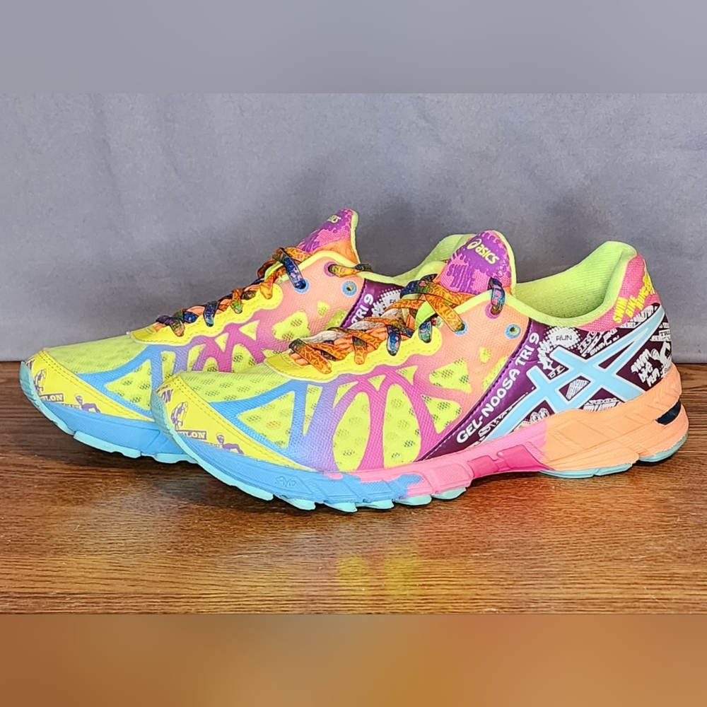 Asics Gel-Noosa Tri 9 Women's Triathlon Running Shoes Multicolor. Size 7.5.